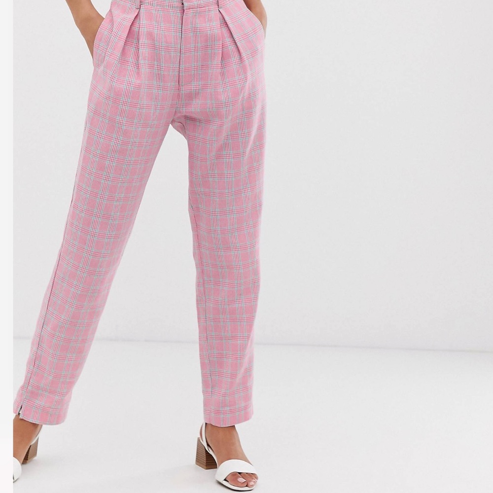 Checkered tapered pants